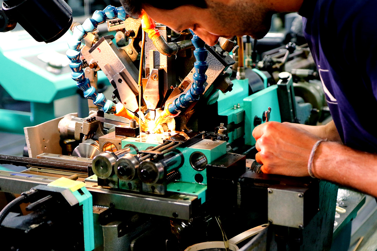 metier-mecanicien-production-decolletage Formation, apprentissage, mécanicien de production option décolletage